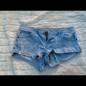 Guess jean shorts size 26